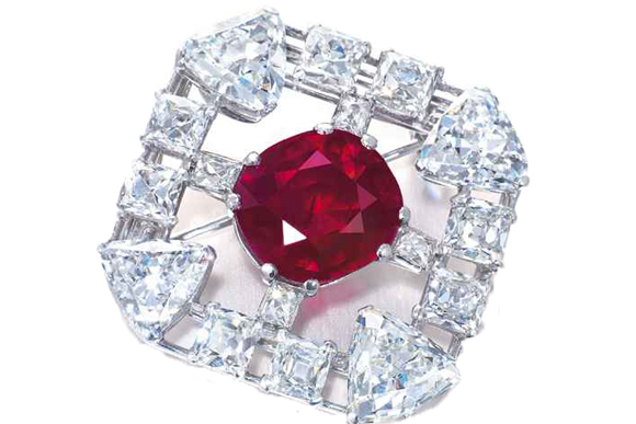 #4 The Mose Expensive Ruby - A Cartier Pin in Ruby and Diamond ($ 8,428,127)