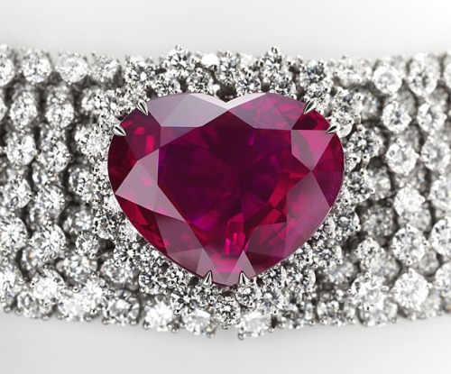 Top 10 des colliers de diamants les plus chers - Le "Heart of the Kingdom""Heart of the Kingdom"