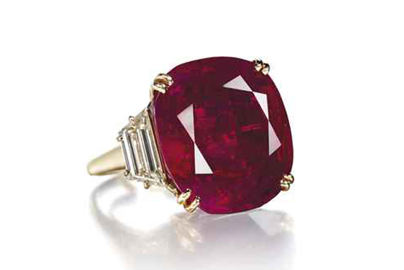 #6 The Most Expensive Rubies - The Patiño Ruby and Diamond Ring ($ 6,736,750)