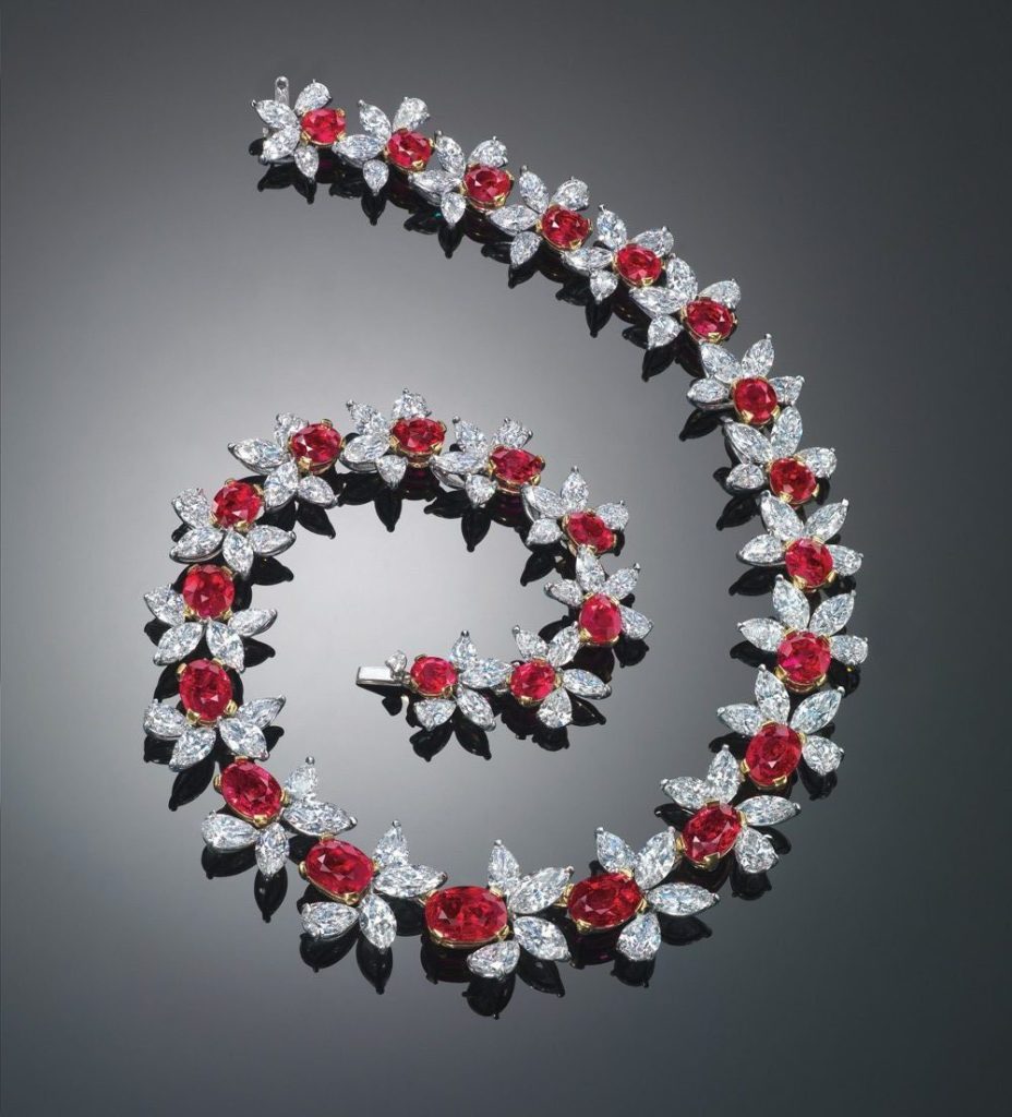 Top 10 most expensive diamond necklace - The red scarlet