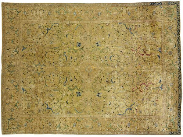 #4 most expensive rugs in the world - A Silk Isfahan Rug - $ 4.45 million