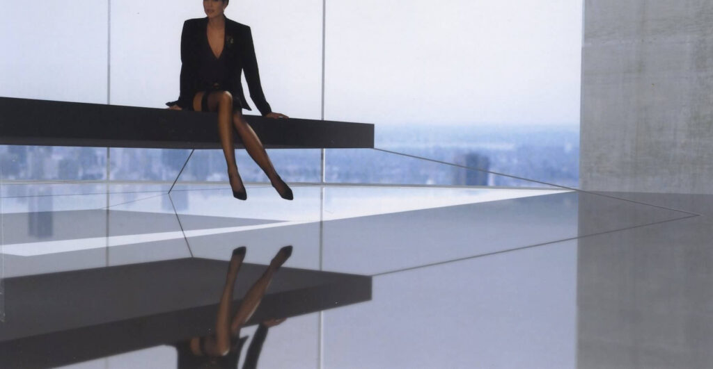 #1 most expensive mattress in the world - Metallic Floating Bed - $ 1.6 million